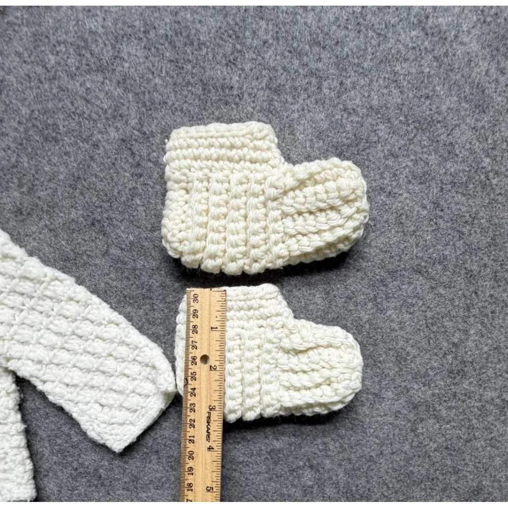 Vintage Handmade Crochet Baby Layette Set White Cardigan Bonnet Booties 0-6M